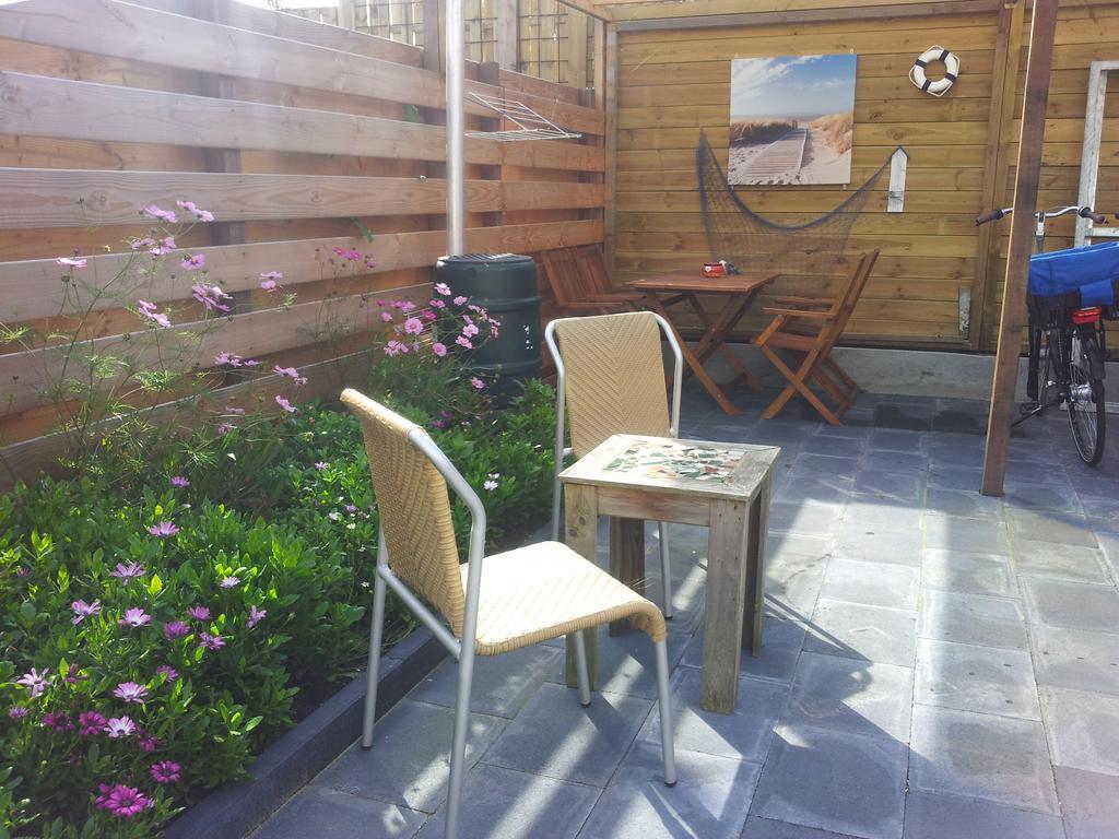 Homestay Bij Aelita Den Burg Kamer foto