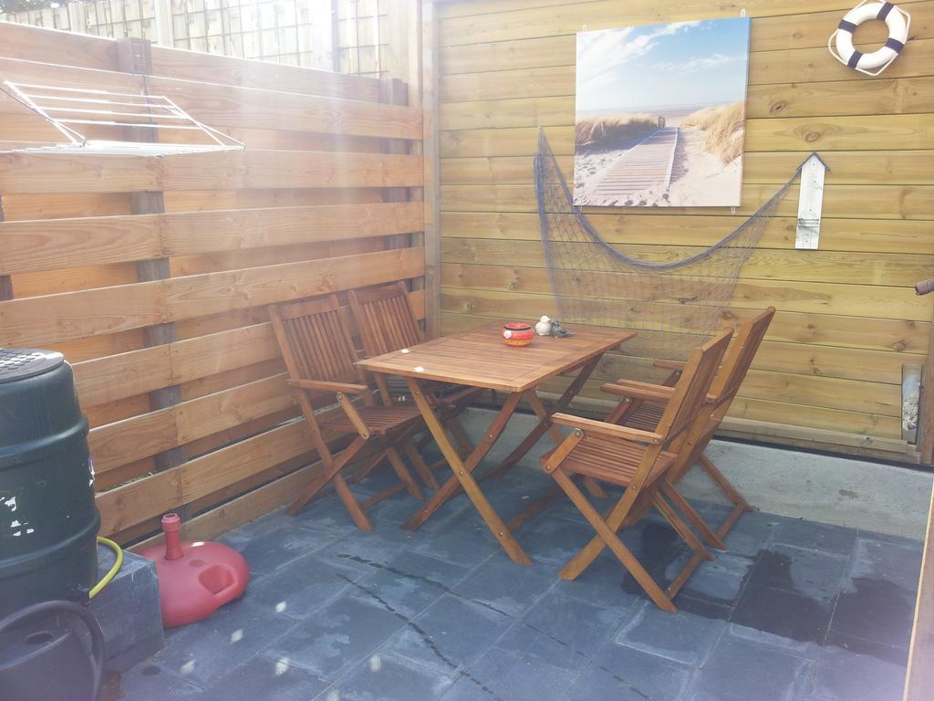 Homestay Bij Aelita Den Burg Kamer foto