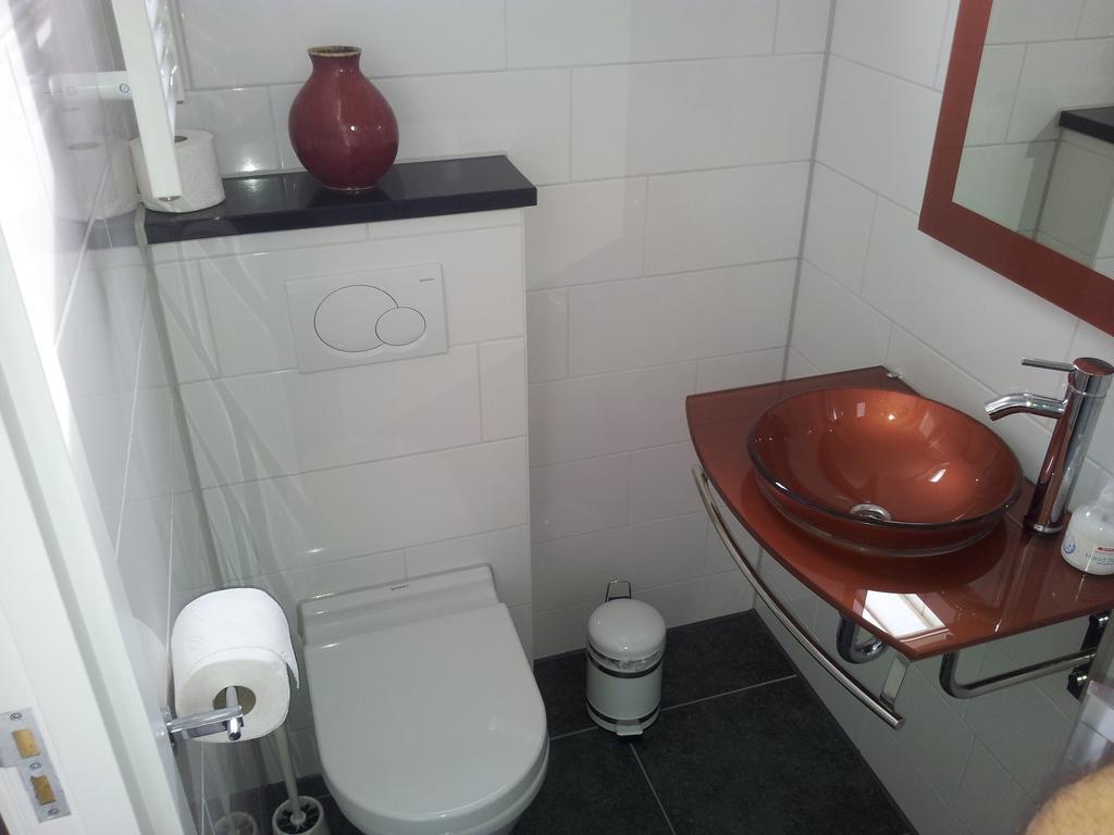 Homestay Bij Aelita Den Burg Kamer foto