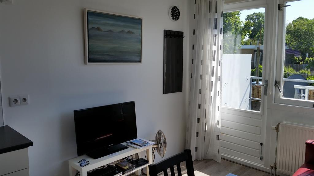 Homestay Bij Aelita Den Burg Buitenkant foto